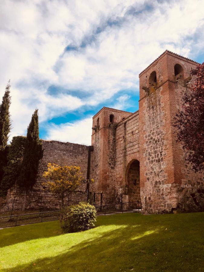 El Capricho Del Arco_Apartamentos Burgos Catedral Exterior foto